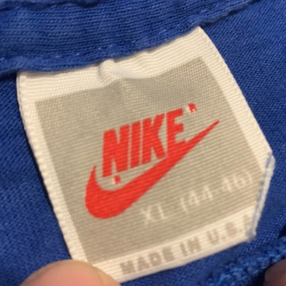 Vintage Nike Gray Tag Single-Stitched Travel Tee - Picture 5 of 5